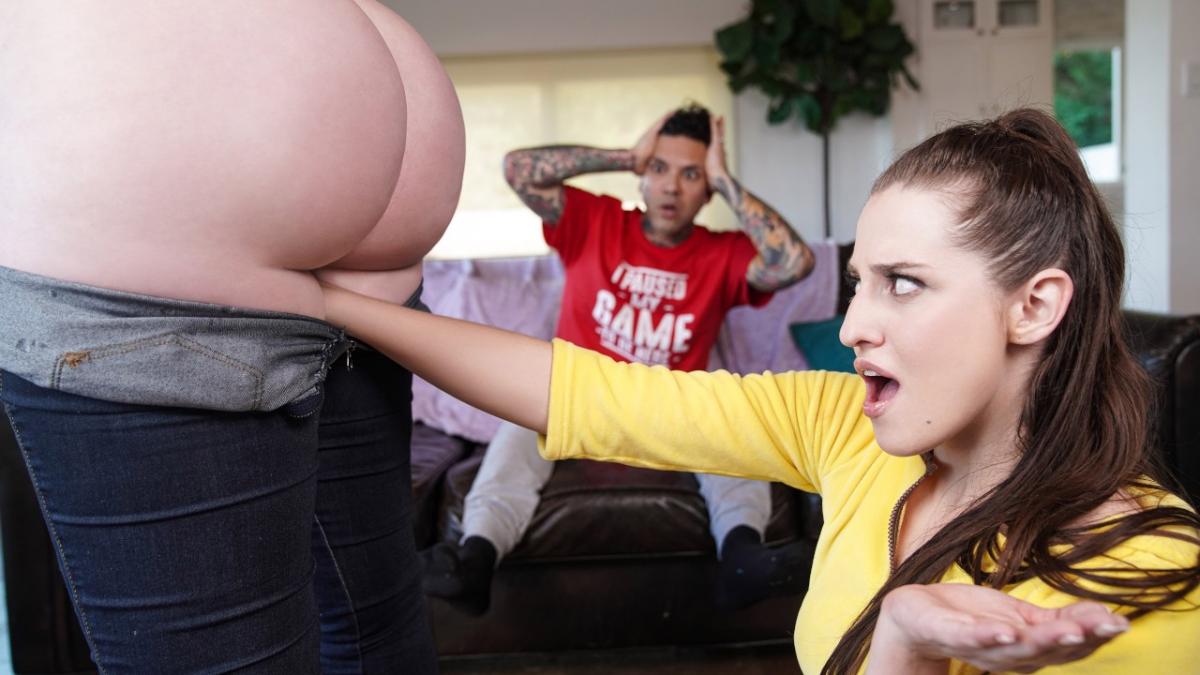 Кобыла приставала к сожителю, а потом пошла трахаться с горничной